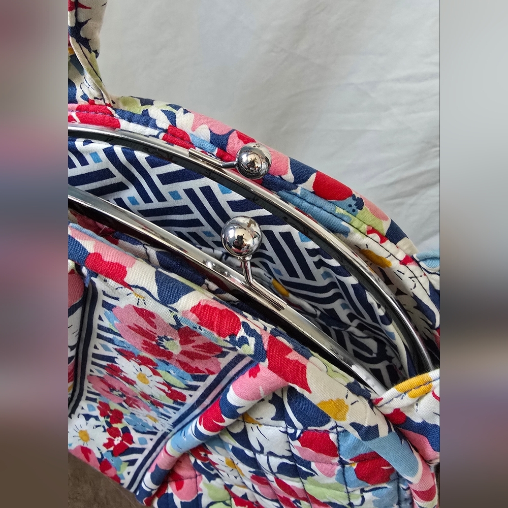 Vera Bradley Eloise Frame Quilted Shoulder Bag - Retired Print Kisslock purse - Picture 2 of 11